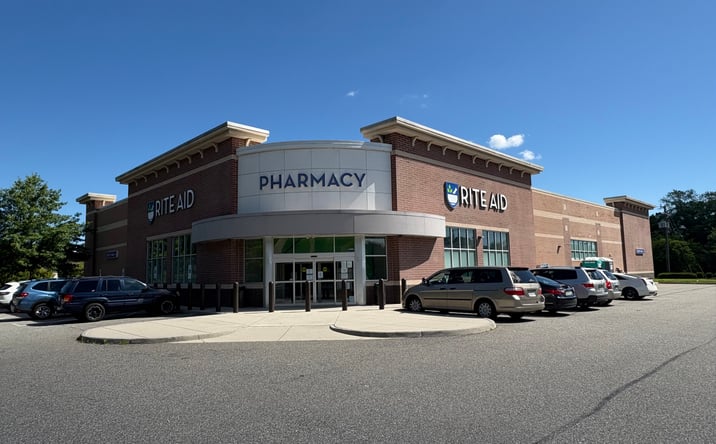 Pictures of Retail property located at 10 Willow Oaks Blvd, Hampton, VA 23669 for lease - image #1
