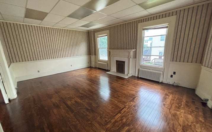 Pictures of Retail, Office, Special Purpose property located at 190 Broad St, New London, CT 06320 for lease - image #1