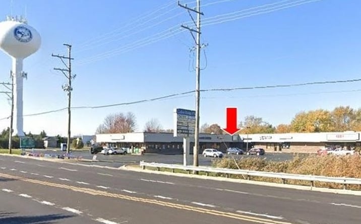 Pictures of Retail, Office property located at 2114 Algonquin Rd, Lake in the Hills, IL 60156 for lease - image #1