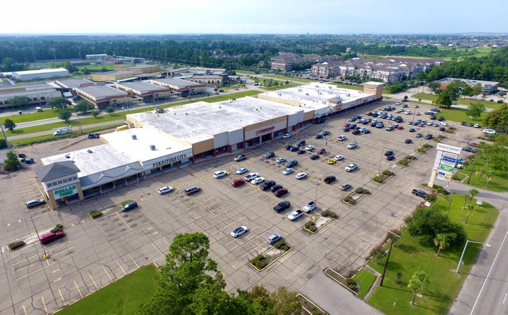 Pictures of Retail property located at 4000 Pontchartrain Dr, Slidell, LA 70458 for lease - image #1