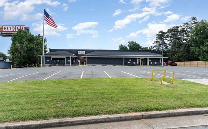 Pictures of Retail property located at 1513 Pierson Dr, Charlotte, NC 28205 for lease - image #1
