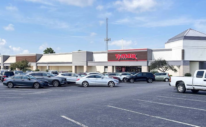 Pictures of Retail property located at 10850 Lincoln Trail, Fairview Heights, IL 62208 for lease - image #1