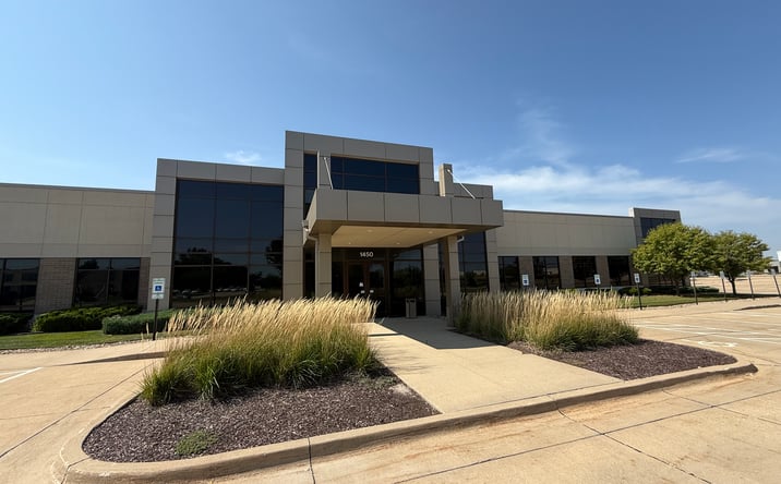 Pictures of Office property located at 1450 N Center Point Rd, Hiawatha, IA 52233 for lease - image #1