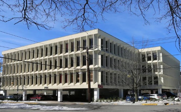 Pictures of Office property located at 185 Great Neck Rd, Great Neck, NY 11021 for lease - image #1