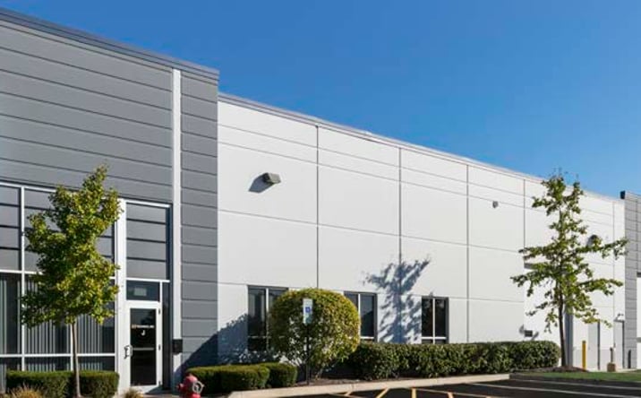 Pictures of Industrial property located at 1000 W. Crossroads Parkway, Bolingbrook, IL 60490 for lease - image #1