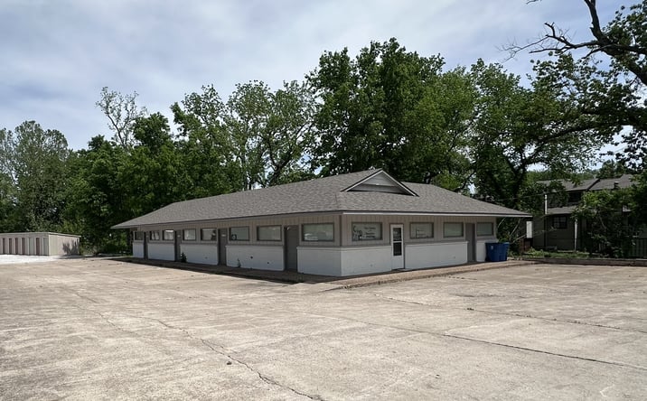 Pictures of Retail, Office property located at 808 Tiger Blvd, Bentonville, AR 72712 for lease - image #1