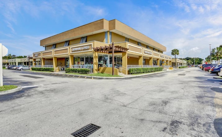Pictures of Office property located at 3363 Sheridan St, Hollywood, FL 33021 for lease - image #1