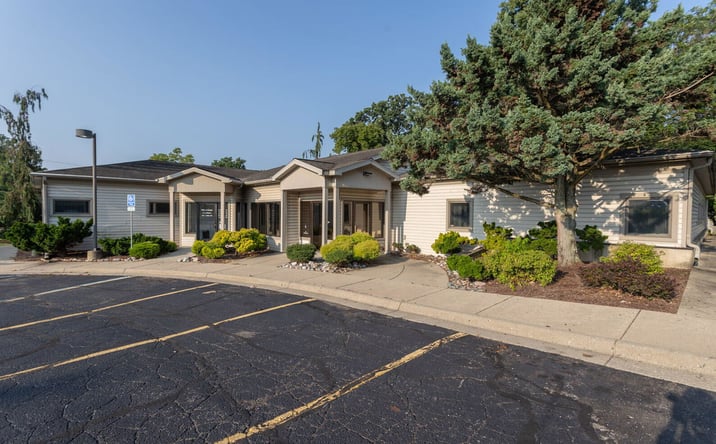 Pictures of Office property located at 1418 E Michigan Ave, Jackson, MI 49202 for lease - image #1