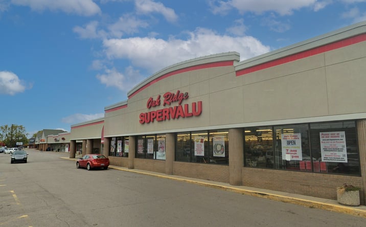Pictures of Retail, Restaurant property located at 31240-31340 Groesbeck Avenue, Fraser, MI 48026 for lease - image #1