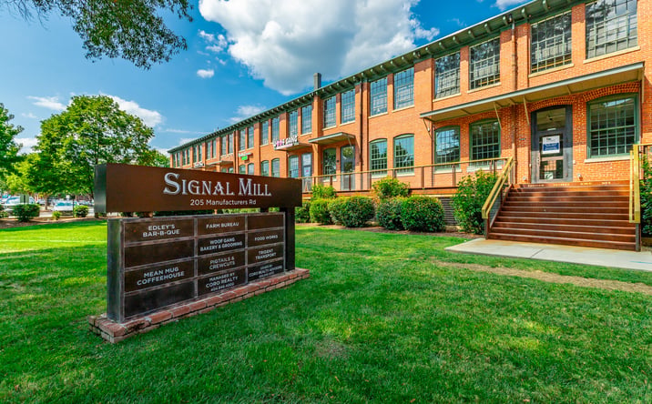 Pictures of Office property located at 205 Manufacturers Rd, Chattanooga, TN 37405 for lease - image #1