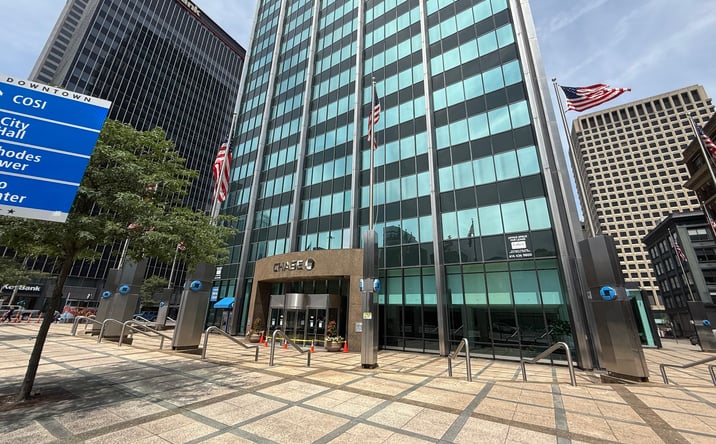 Pictures of Retail property located at 100 E Broad St, Columbus, OH 43215 for lease - image #1