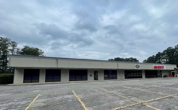 Pictures of Retail property located at 275 Forest Rd, Bessemer, AL 35023 for lease - image #1