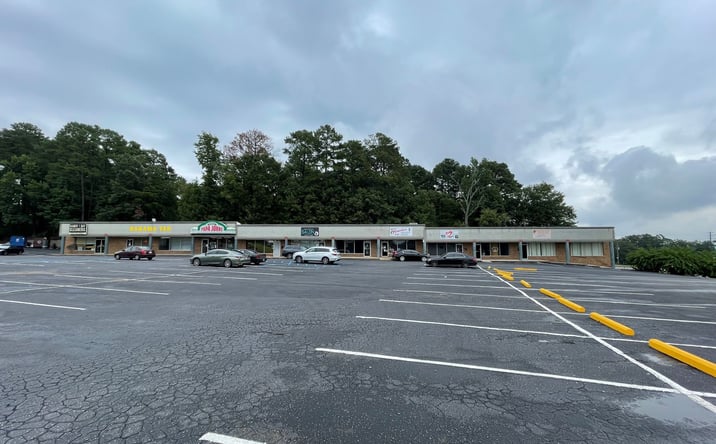 Pictures of Retail property located at 250 Forest Rd, Hueytown, AL 35023 for lease - image #1