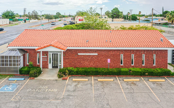 Pictures of Retail, Office property located at 10520 Montwood Dr, El Paso, TX 79935 for lease - image #1