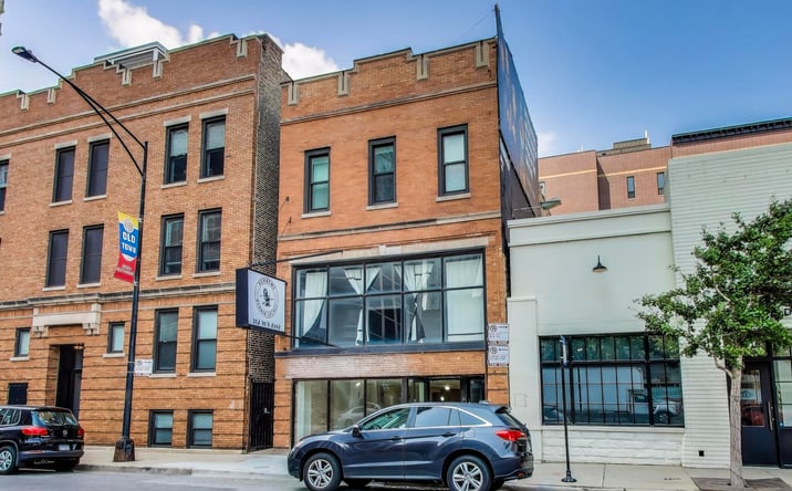 Pictures of Retail property located at 1556 N La Salle Dr, Chicago, IL 60610 for lease - image #1