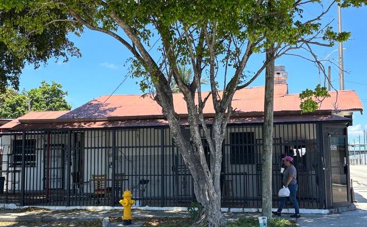 Pictures of Restaurant property located at 3014 NW 7th Ave, Miami, FL 33127 for lease - image #1