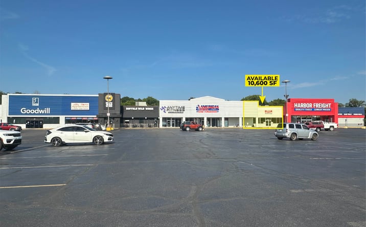 Pictures of Retail property located at 1709 S Memorial Dr, New Castle, IN 47362 for lease - image #1