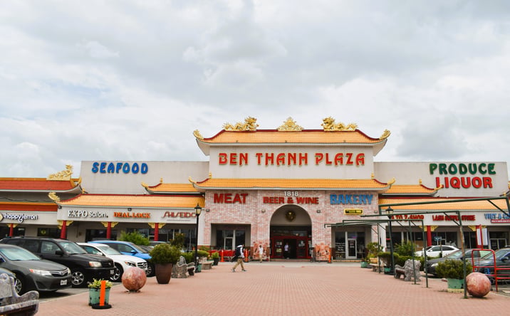 Pictures of Restaurant property located at 1818 E Pioneer Pkwy, Arlington, TX 76010 for lease - image #1