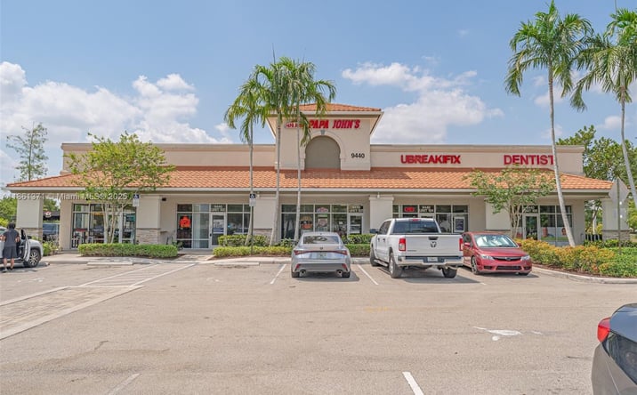 Pictures of Retail property located at 9440 W Commercial Blvd, Sunrise, FL 33351 for lease - image #1