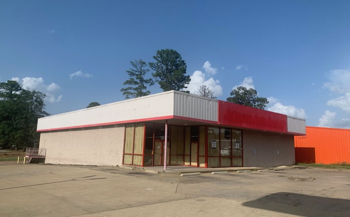 Pictures of Retail, Industrial property located at 1623 E Madison Ave, Bastrop, LA 71220 for lease - image #1