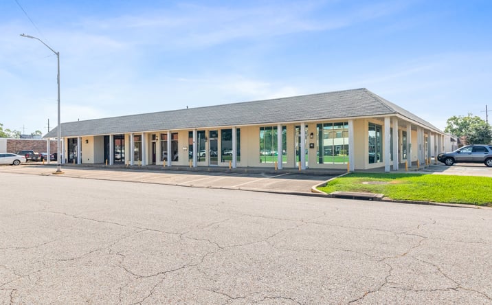 Pictures of Retail, Office property located at 919 Harding St, Lafayette, LA 70503 for lease - image #1