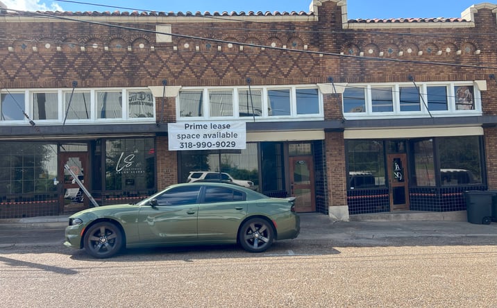 Pictures of Retail, Office, Special Purpose property located at 411 Lake St, Shreveport, LA 71101 for lease - image #1