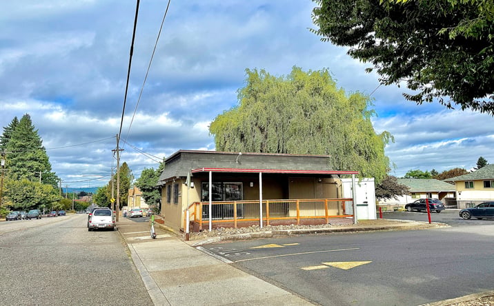 Pictures of Retail property located at 6405 NE Glisan St, Portland, OR 97213 for lease - image #1