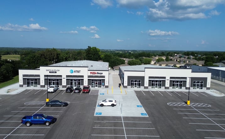 Pictures of Retail, Office property located at 14903-14901 U.S. 169, Smithville, MO 64089 for lease - image #1