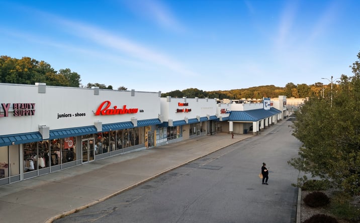 Pictures of Retail property located at 2000 Diamond Hill Rd, Woonsocket, RI 02895 for lease - image #1
