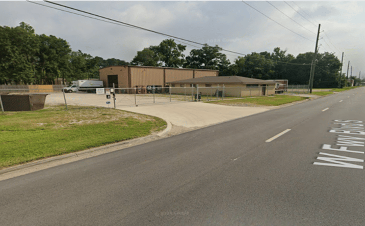 Pictures of Industrial property located at 21232 IH-10, Vidor, TX 77662 for lease - image #1