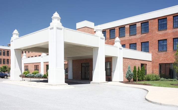Pictures of Office property located at 2401 4TH Avenue, Rock Island, IL 61201 for lease - image #1