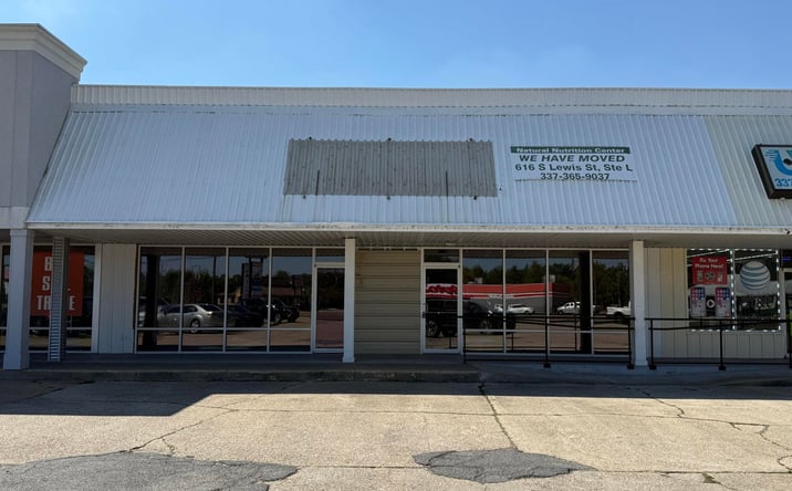Pictures of Retail property located at 722 E Admiral Doyle Drive, New Iberia, LA 70560 for lease - image #1