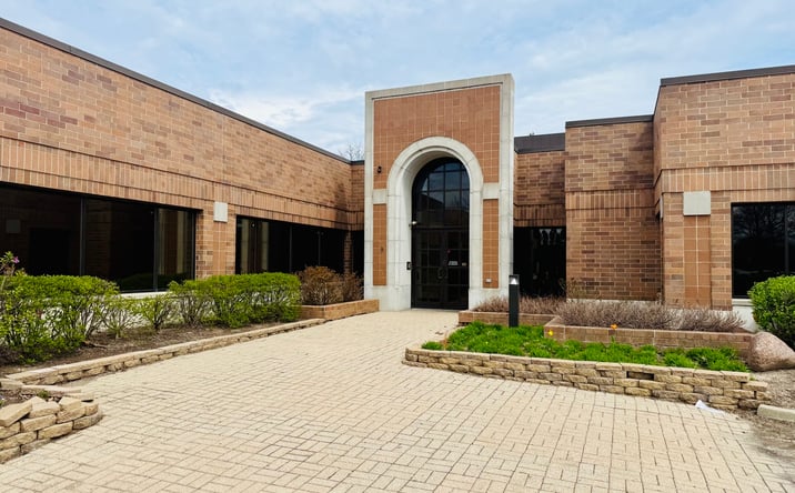 Pictures of Office property located at 945 Lakeview Parkway 180, Vernon Hills, IL 60061 for lease - image #1