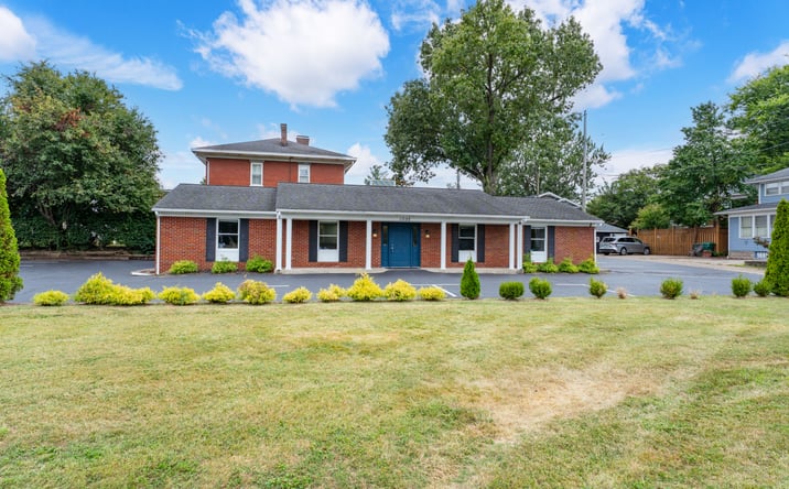 Pictures of Office property located at 1302 Frederica St, Owensboro, KY 42301 for lease - image #1