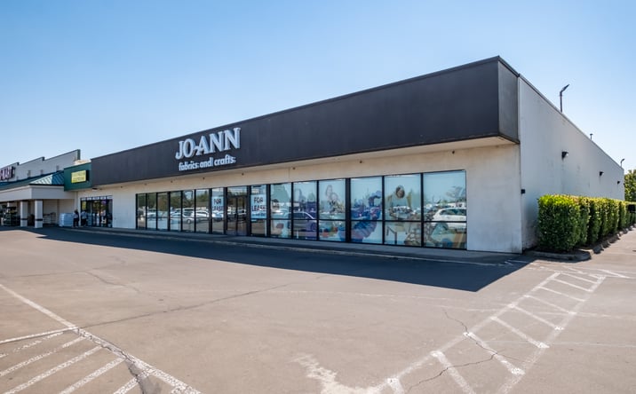 Pictures of Retail, Restaurant property located at 2248 Santiam Hwy SE, Albany, OR 97321 for lease - image #1