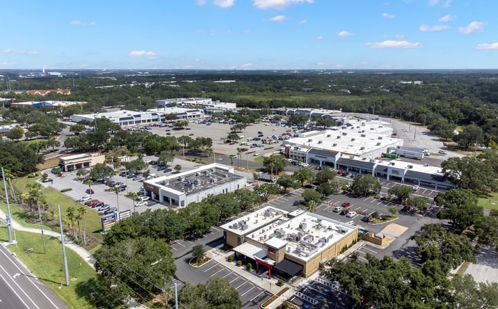 Pictures of Retail property located at 2400-2578 W Brandon Blvd, Brandon, FL 33511 for lease - image #1