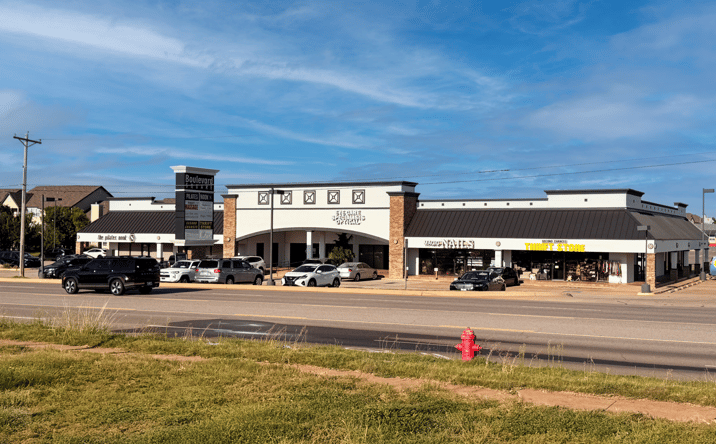 Pictures of Retail property located at 3431 S Blvd, Edmond, OK 73013 for lease - image #1