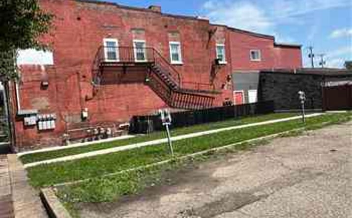 Pictures of Restaurant property located at 609 Ann St, Homestead, PA 15120 for lease - image #1