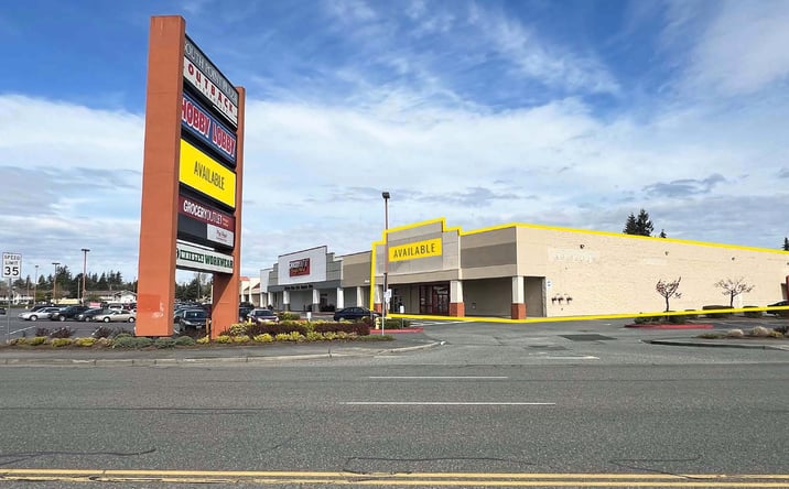Pictures of Retail property located at 10121 Evergreen Wy, Everett, WA 98204 for lease - image #1