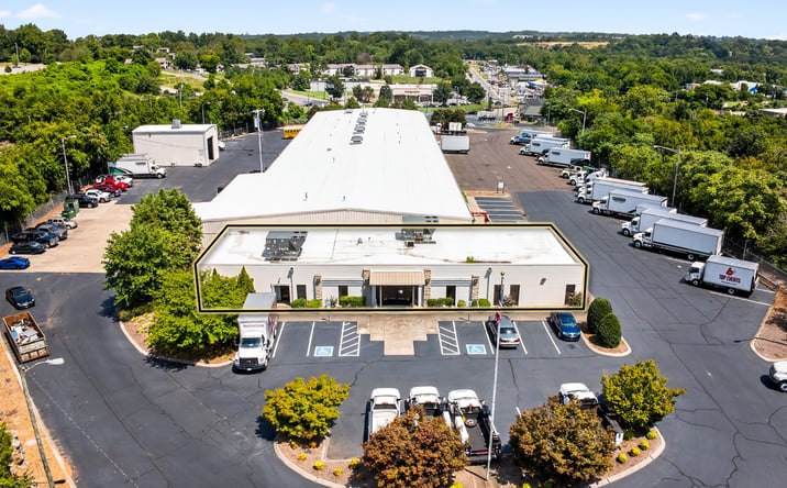 Pictures of Office property located at 115 Haywood Ln, Nashville, TN 37013 for lease - image #1