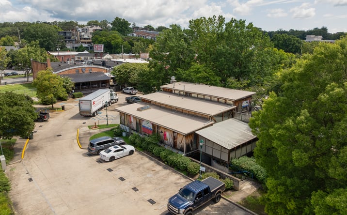 Pictures of Retail, Office, Special Purpose property located at 110 River St, Chattanooga, TN 37405 for lease - image #1