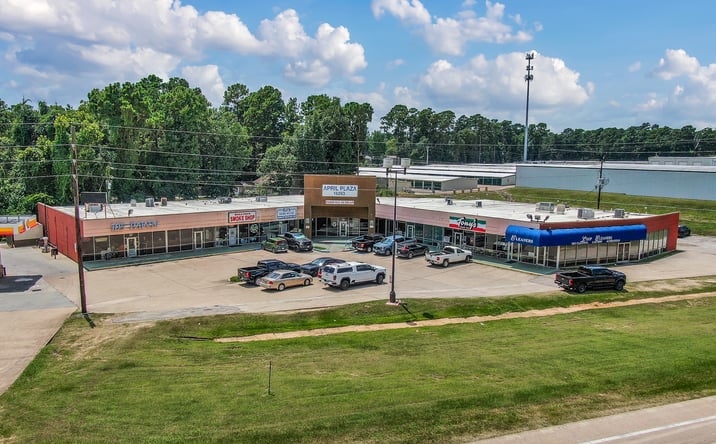 Pictures of Retail, Office, Special Purpose property located at 16283 TX-105, Montgomery, TX 77356 for lease - image #1