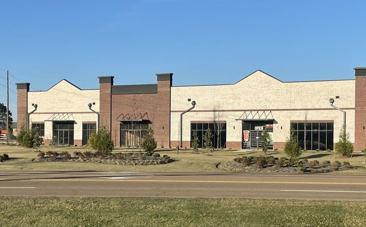 Pictures of Retail property located at 5048 Getwell Rd, Southaven, MS 38672 for lease - image #1
