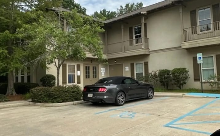 Pictures of Office property located at 2000 Preserve Lake Dr, Covington, LA 70433 for lease - image #1