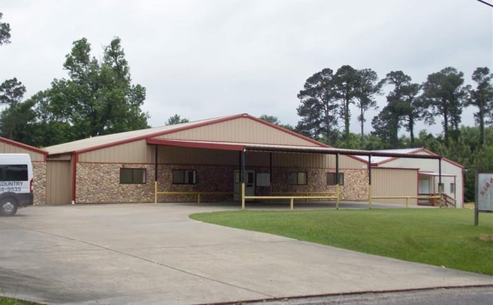Pictures of Special Purpose, Office, Retail property located at 702 S Peachtree St, Jasper, TX 75951 for lease - image #1