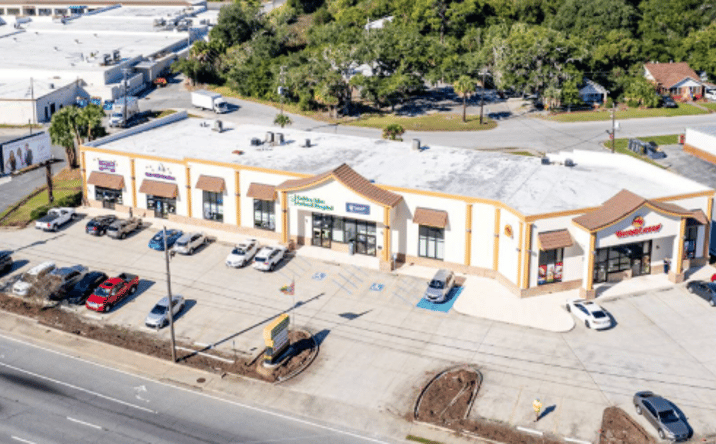 Pictures of Retail property located at 1965 Glynn Ave, Brunswick, GA 31520 for lease - image #1