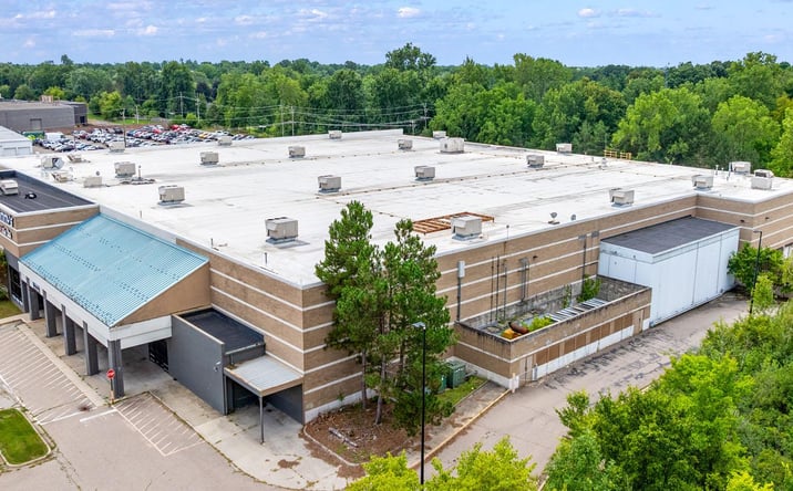 Pictures of Retail, Office, Industrial property located at 495 Summit Dr, Waterford, MI 48328 for lease - image #1
