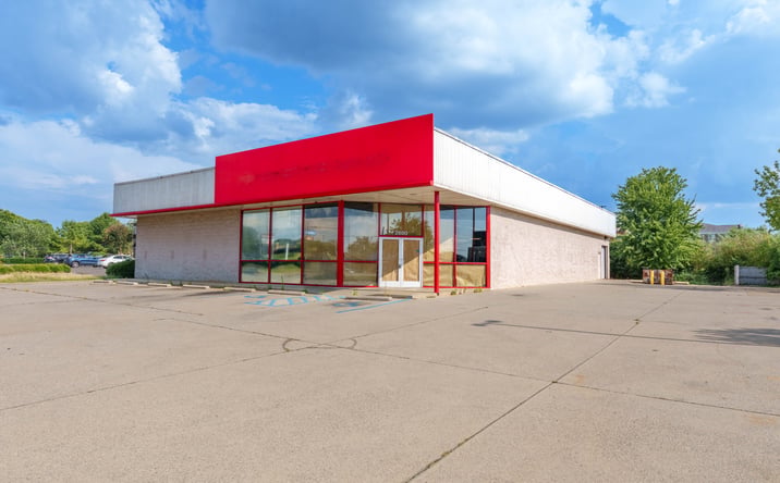 Pictures of Retail property located at 2880 Florence Blvd, Florence, AL 35630 for lease - image #1