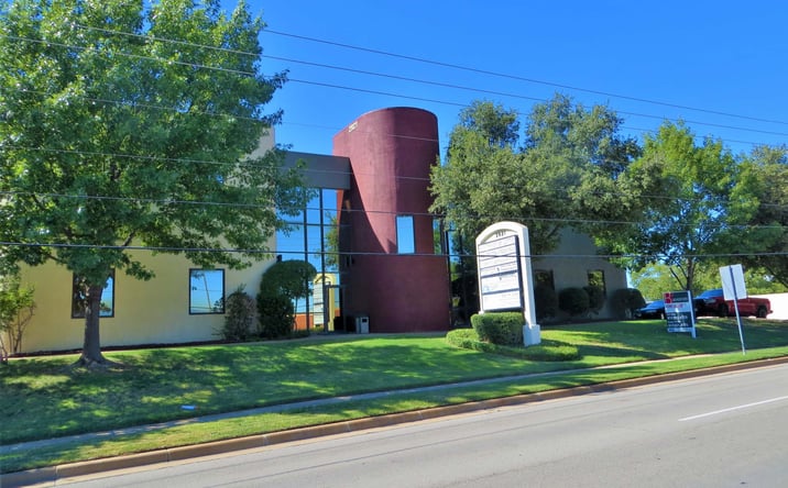 Pictures of Office property located at 2921 Brown Trail, Bedford, TX 76021 for lease - image #1