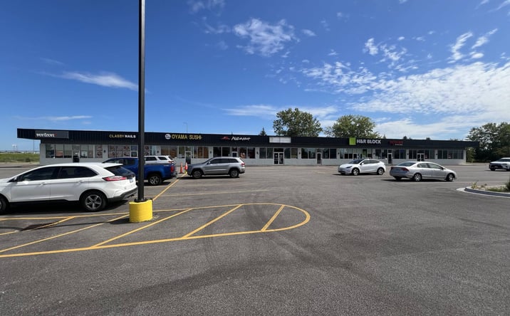 Pictures of Retail, Office property located at 939 W Jackson St, Morton, IL 61550 for lease - image #1